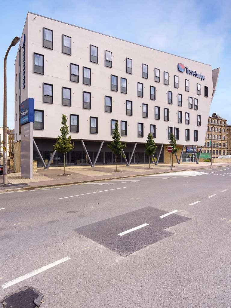 Travelodge Bradford Central Экстерьер фото