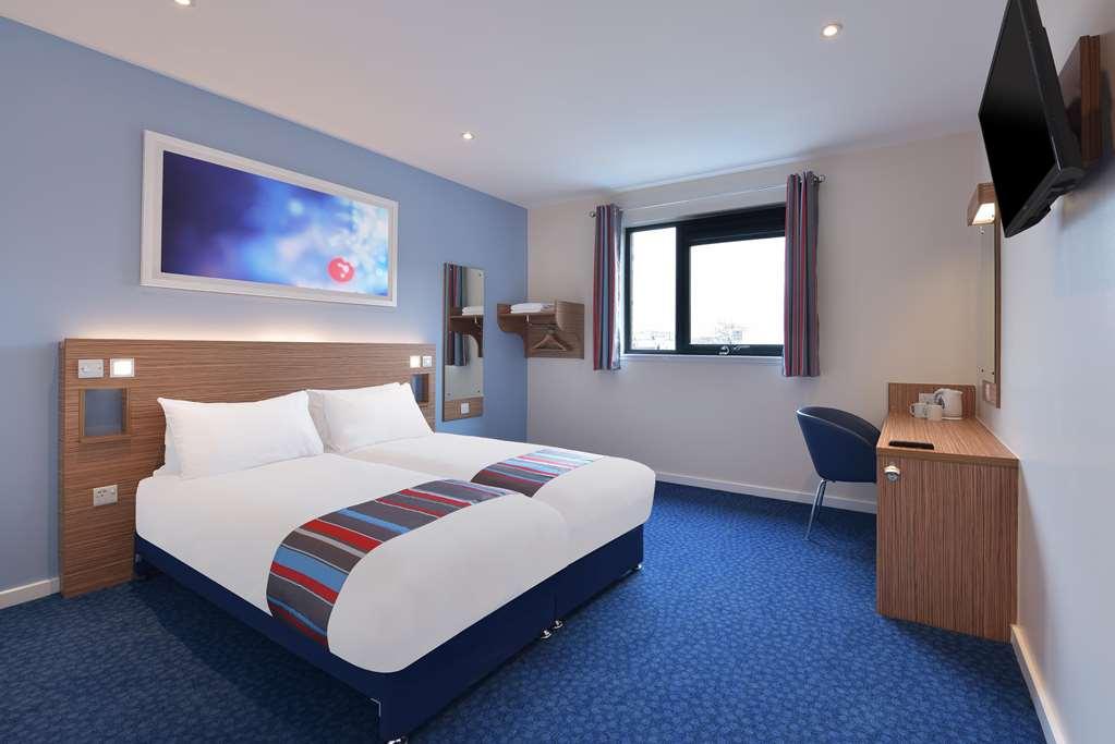 Travelodge Bradford Central Номер фото