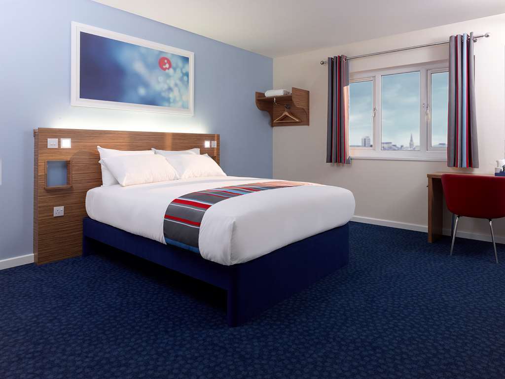 Travelodge Bradford Central Номер фото