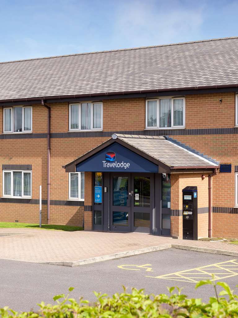 Travelodge Bradford Central Экстерьер фото