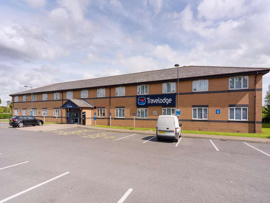 Travelodge Bradford Central Экстерьер фото